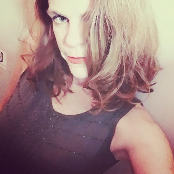 Meet your Posher, Roxanne - Picture 1 of 6